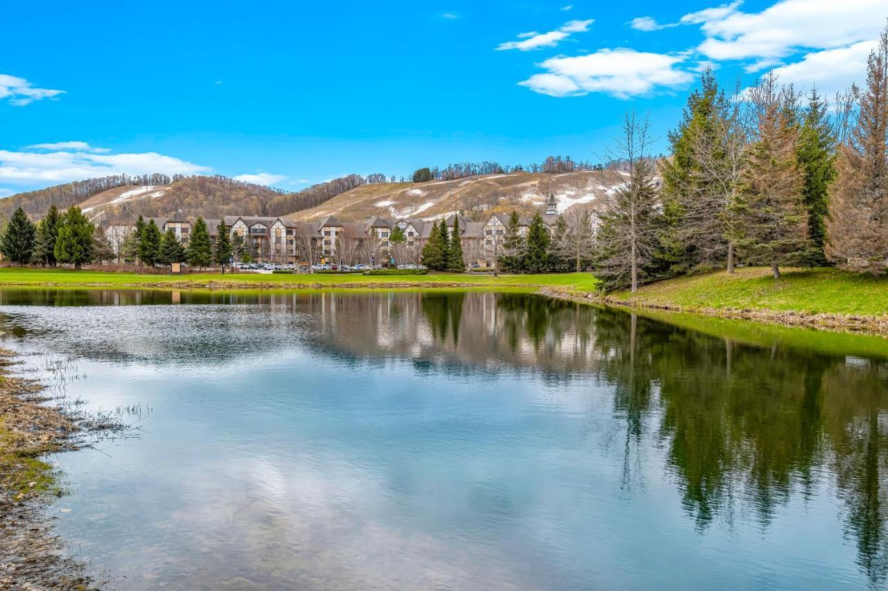 الشقق الفندقية Boyne Fallsفي  Boyne Mountain Getaway, Unit B المظهر الخارجي الصورة
