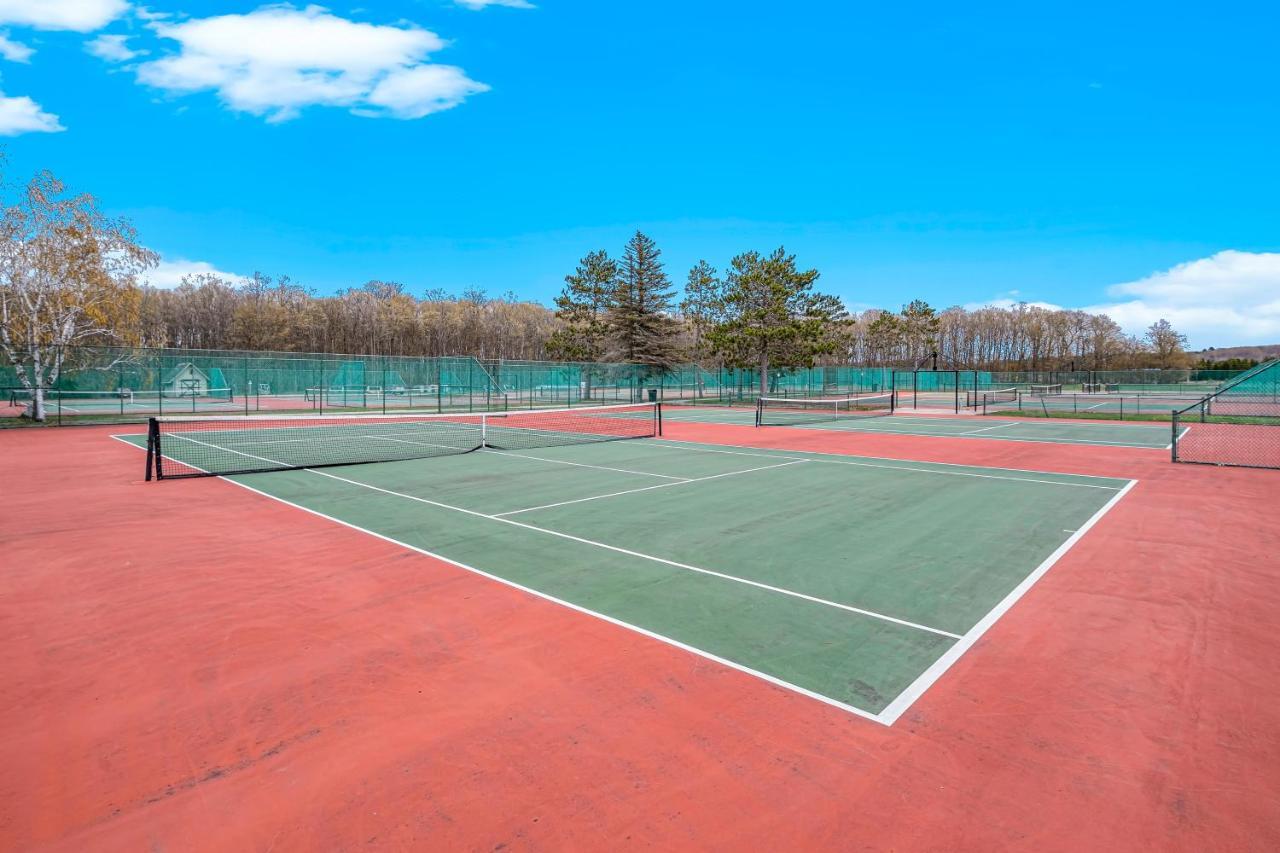 الشقق الفندقية Boyne Fallsفي  Boyne Mountain Getaway, Unit B المظهر الخارجي الصورة