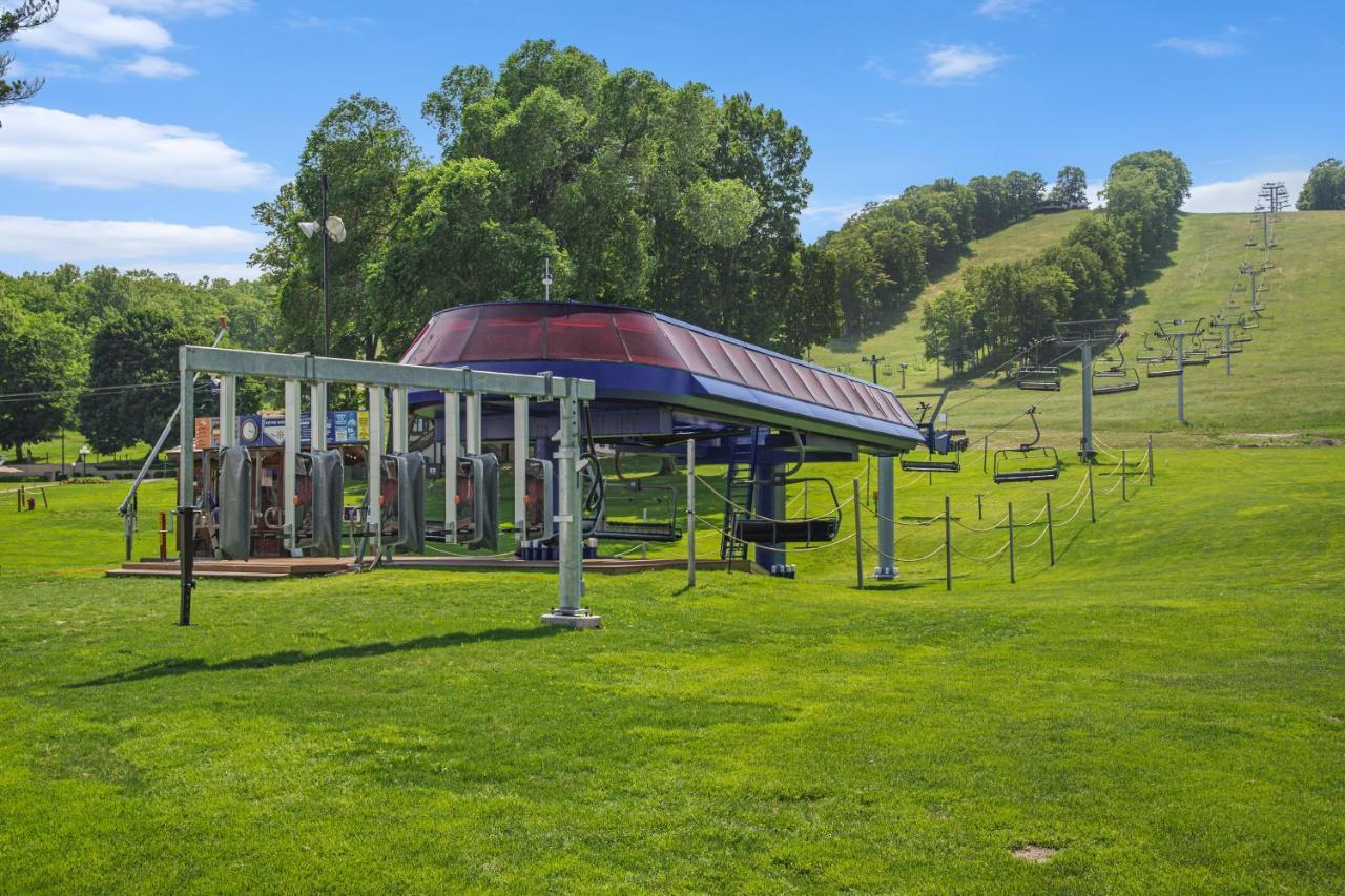الشقق الفندقية Boyne Fallsفي  Boyne Mountain Getaway, Unit B المظهر الخارجي الصورة