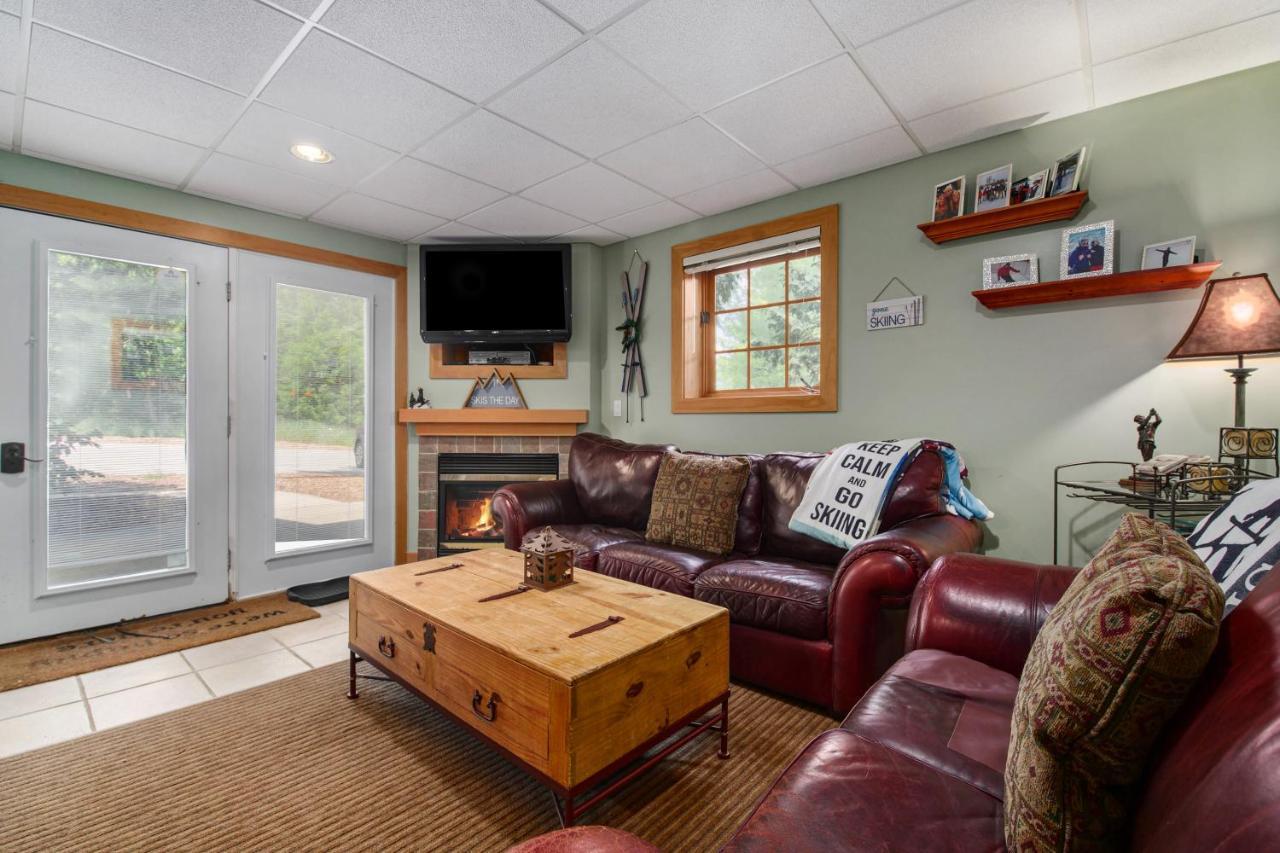 الشقق الفندقية Boyne Fallsفي  Boyne Mountain Getaway, Unit B المظهر الخارجي الصورة