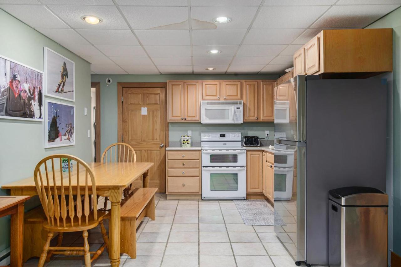 الشقق الفندقية Boyne Fallsفي  Boyne Mountain Getaway, Unit B المظهر الخارجي الصورة
